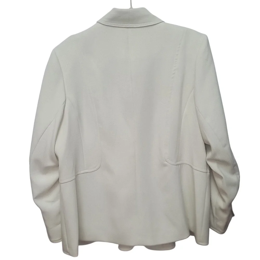 Focus 2000 Cream Blazer Jacket Classic Tailored Workwear Sz 22W Quiet Luxury‎